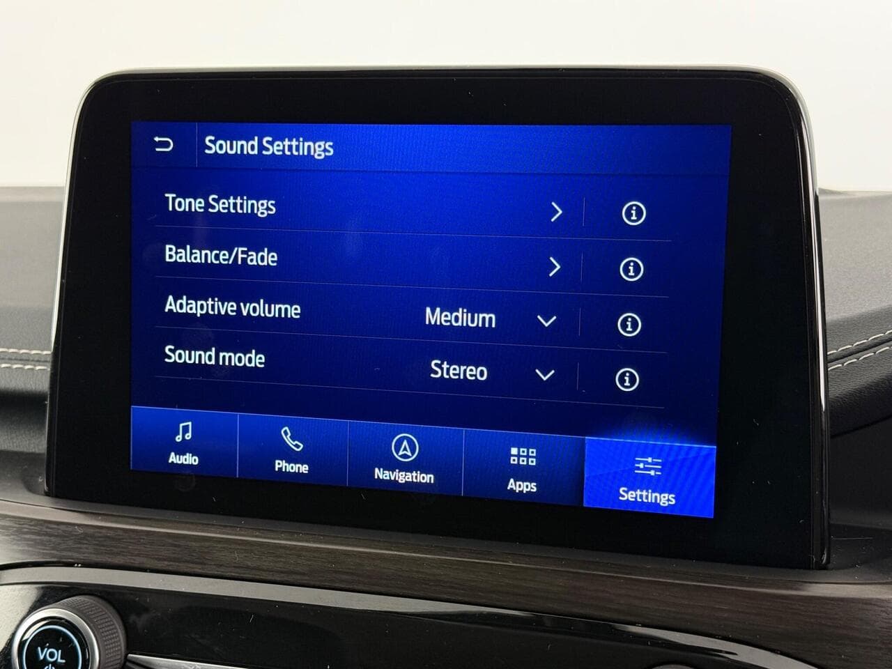 Ford Kuga thumbnail Infotainment System