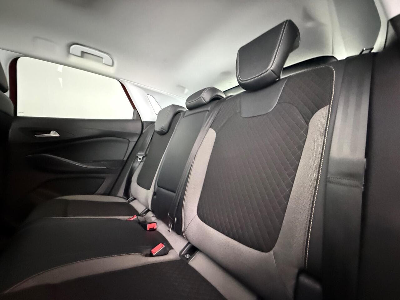 Vauxhall Grandland X thumbnail Seat Front Passenger