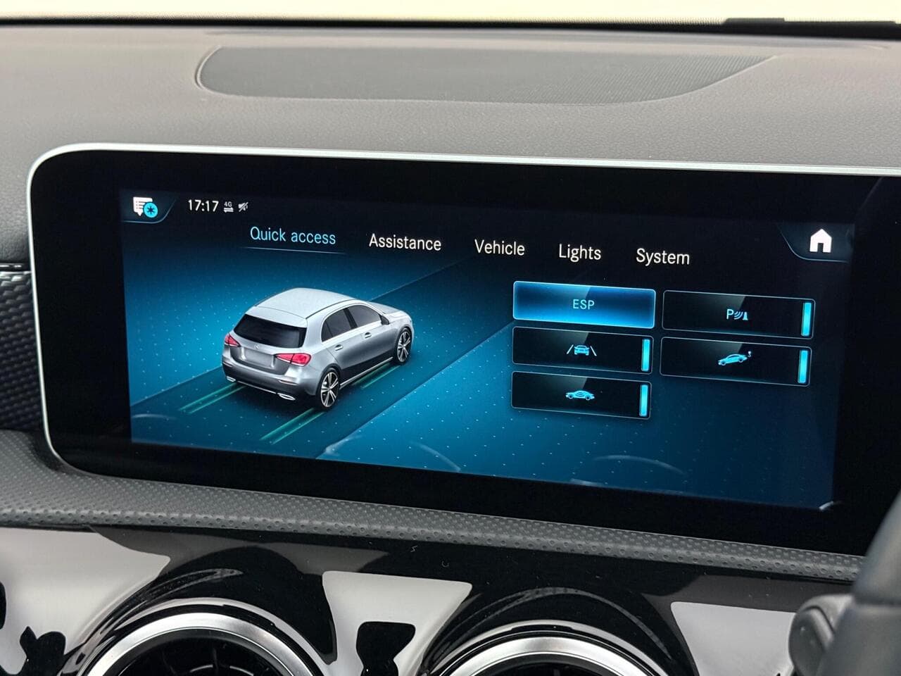 Mercedes-Benz A Class thumbnail Infotainment System