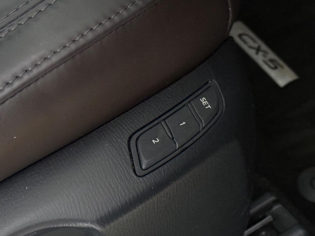 Mazda CX-5 thumbnail Misc Controls