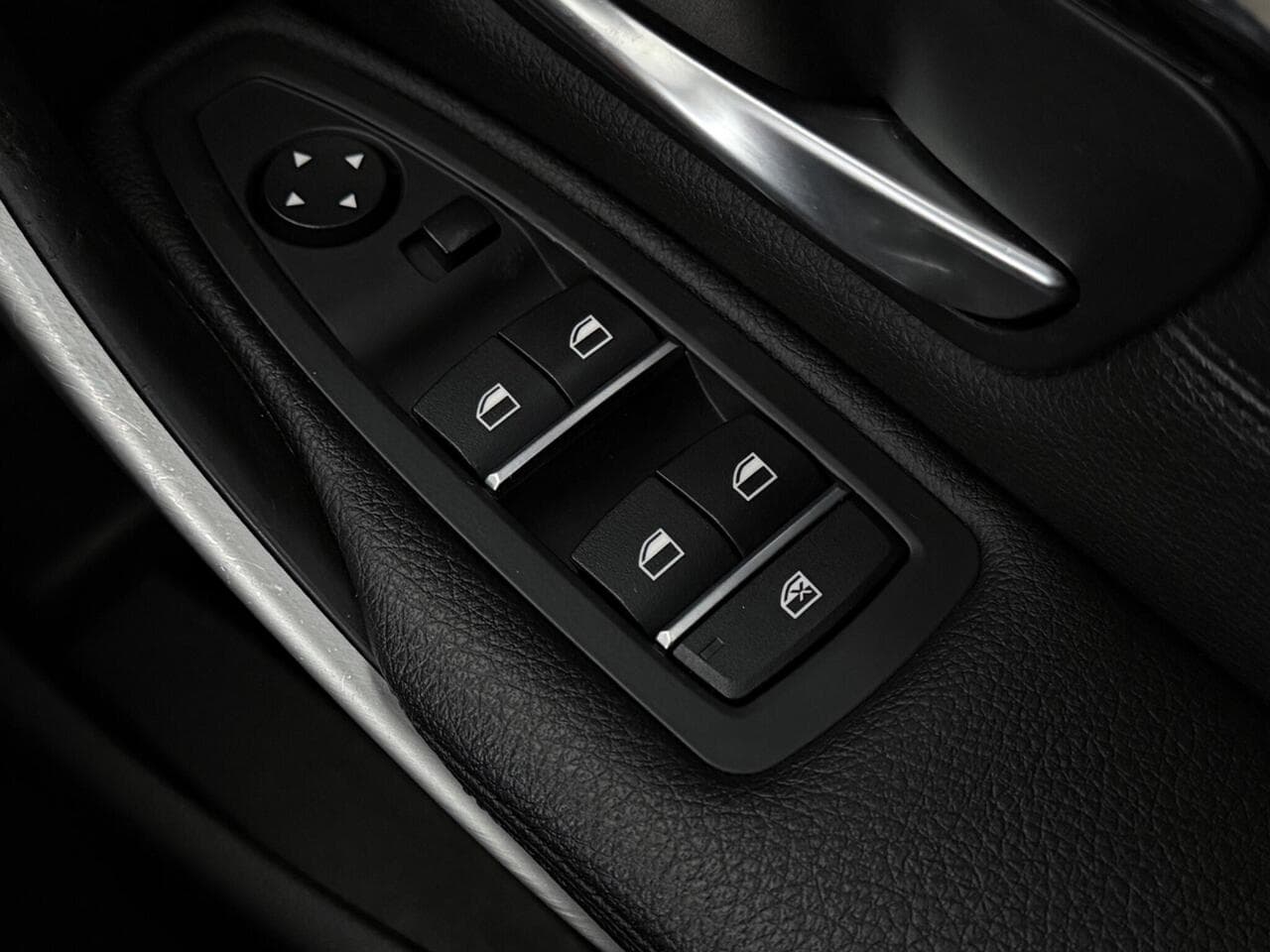 BMW 3 Series thumbnail Misc Controls