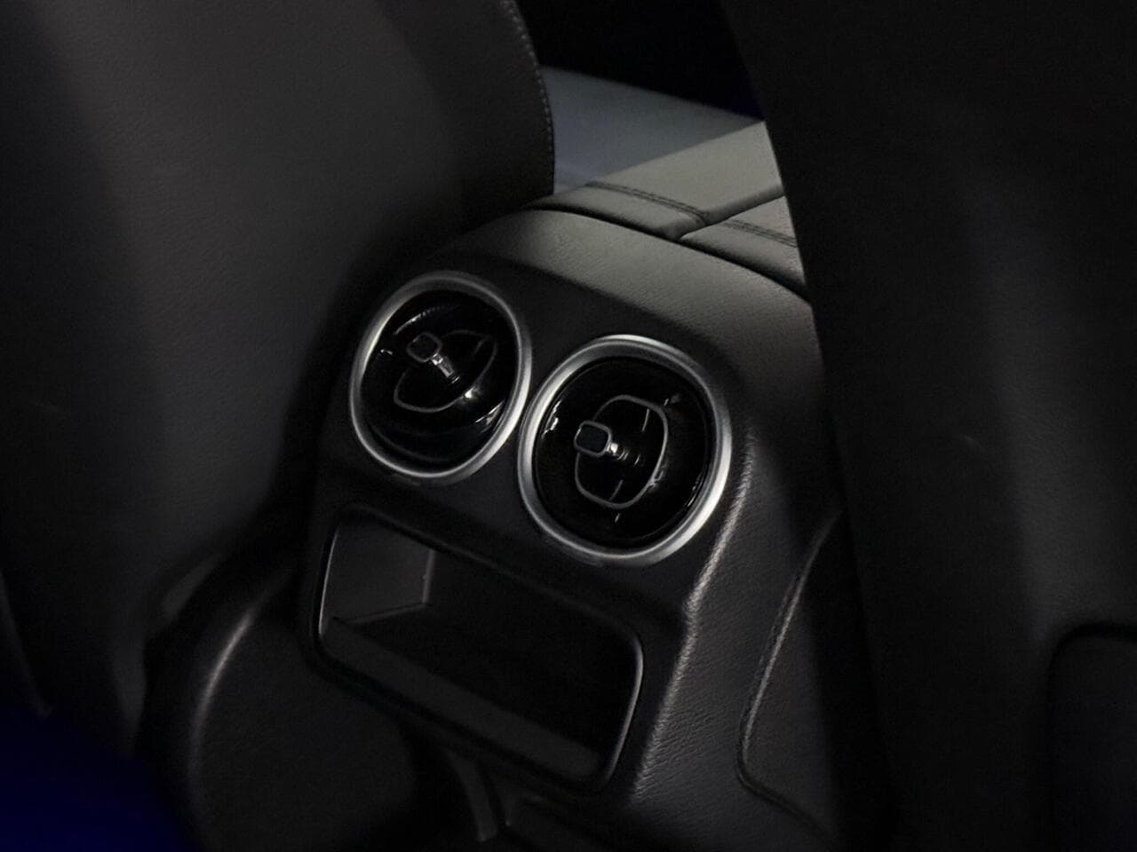 Mercedes-Benz C Class thumbnail Misc Controls
