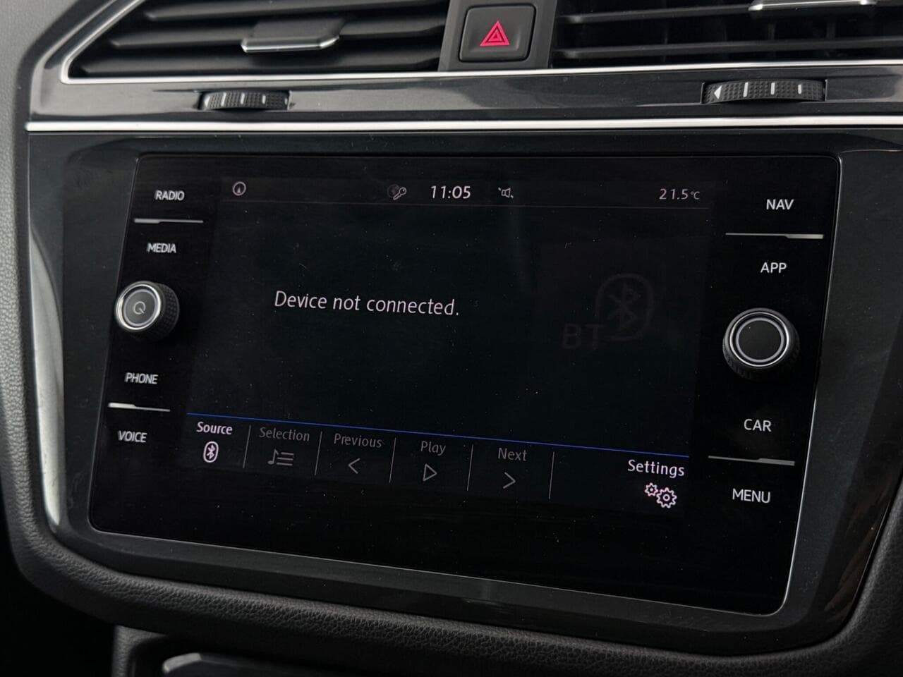 Volkswagen Tiguan thumbnail Infotainment System