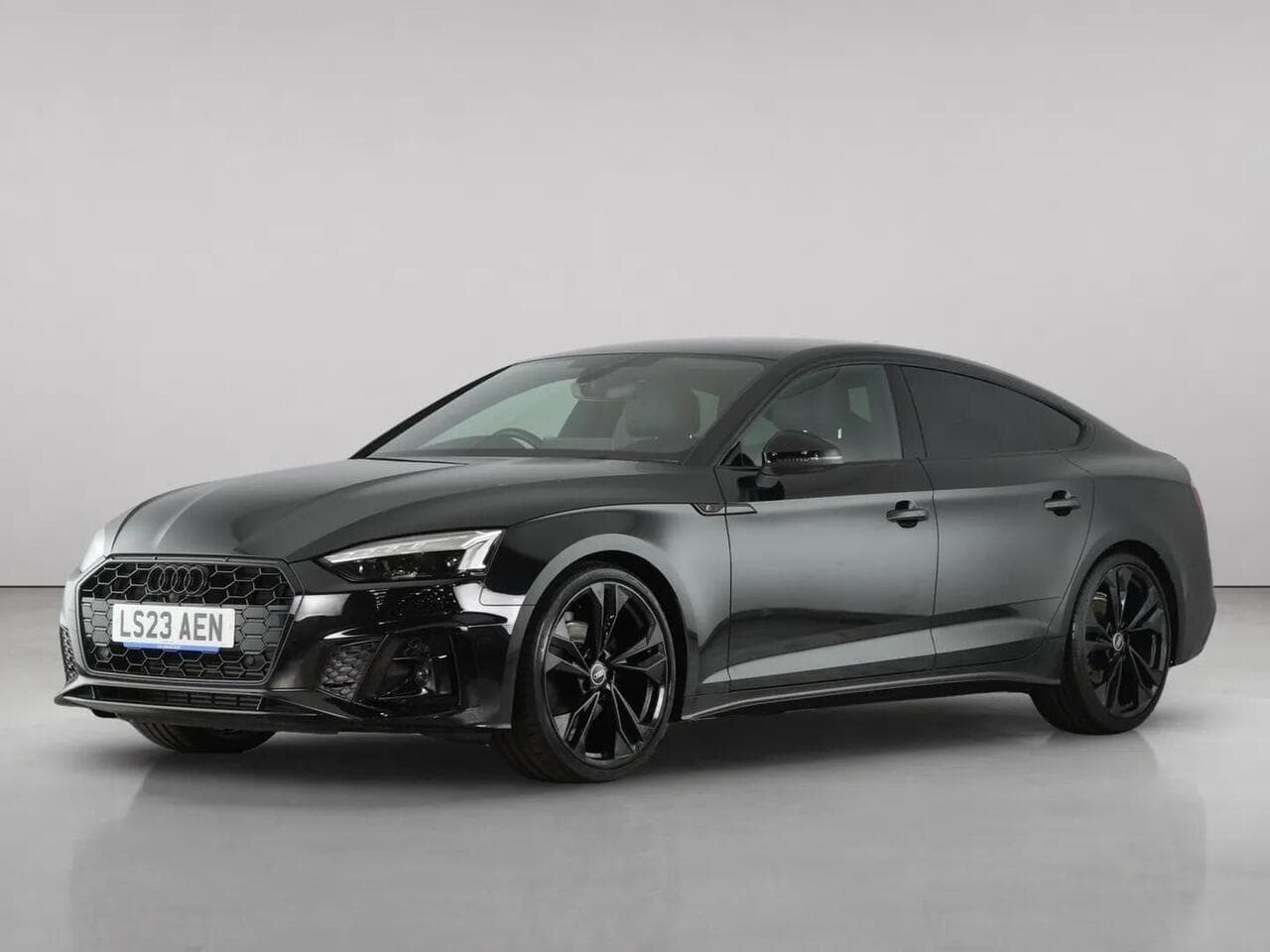 Audi A5 thumbnail Front Left
