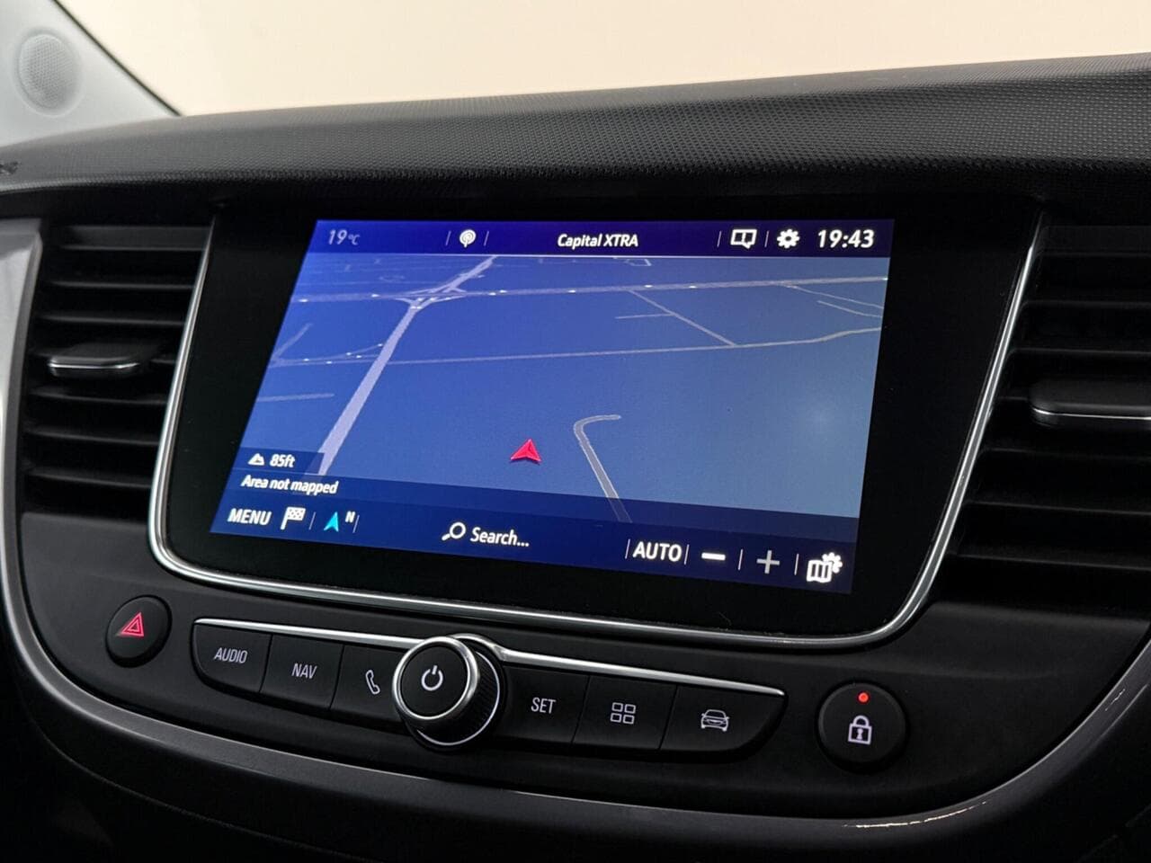 Vauxhall Crossland X thumbnail Infotainment System