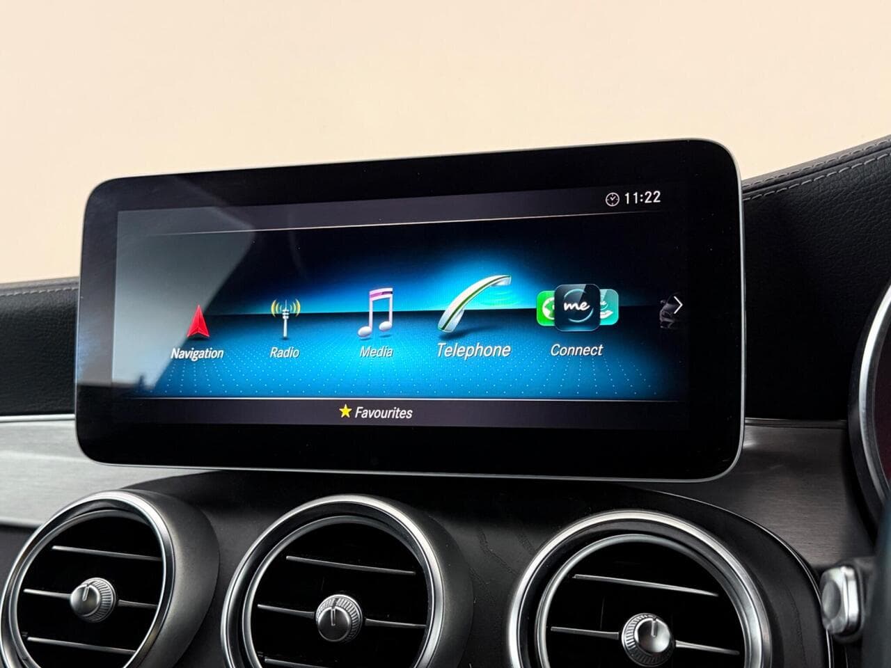 Mercedes-Benz C Class thumbnail Infotainment System