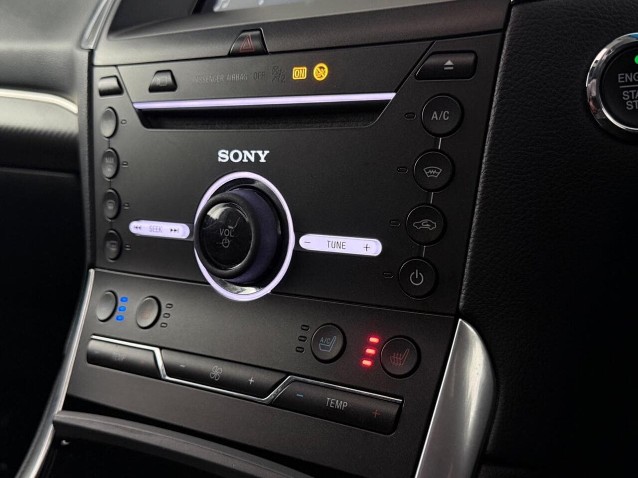 Ford Edge thumbnail Misc Controls