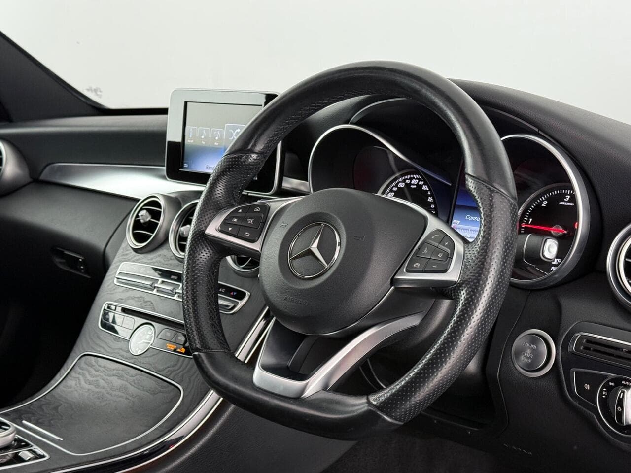 Mercedes-Benz C Class thumbnail Steering Wheel
