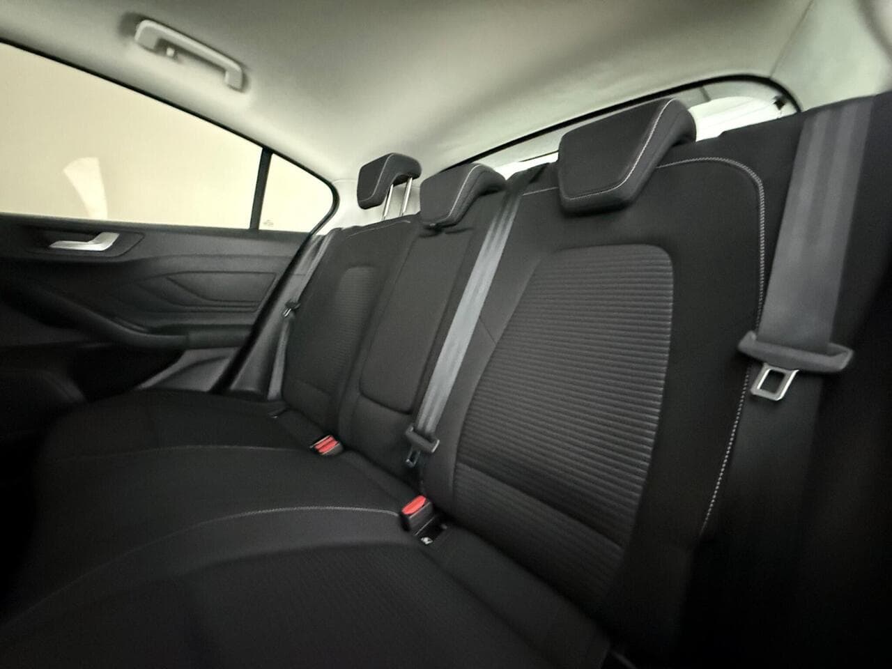 Ford Focus thumbnail Seats Rear