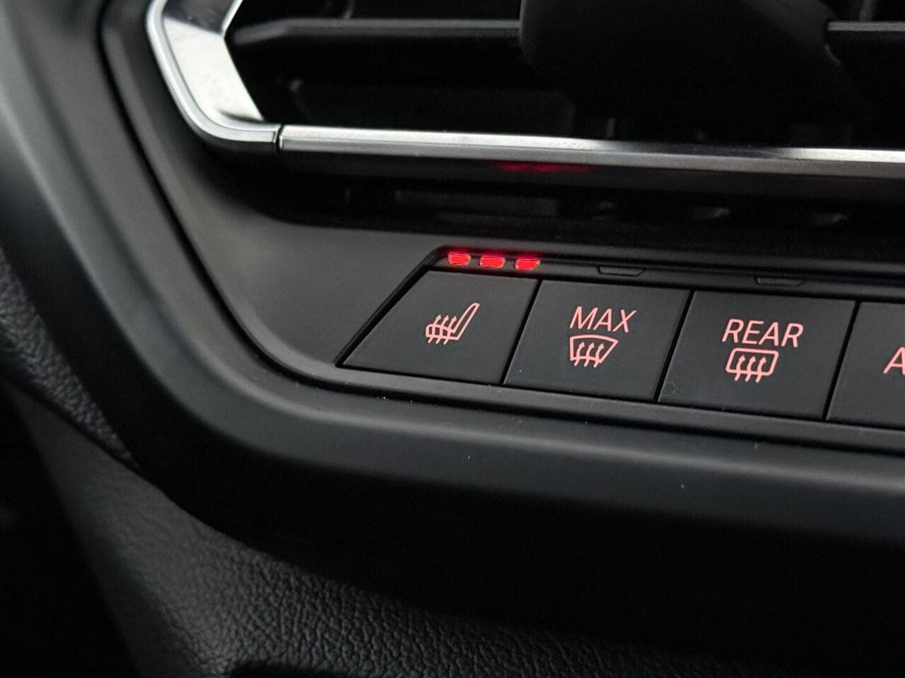 BMW 1 Series thumbnail Misc Controls