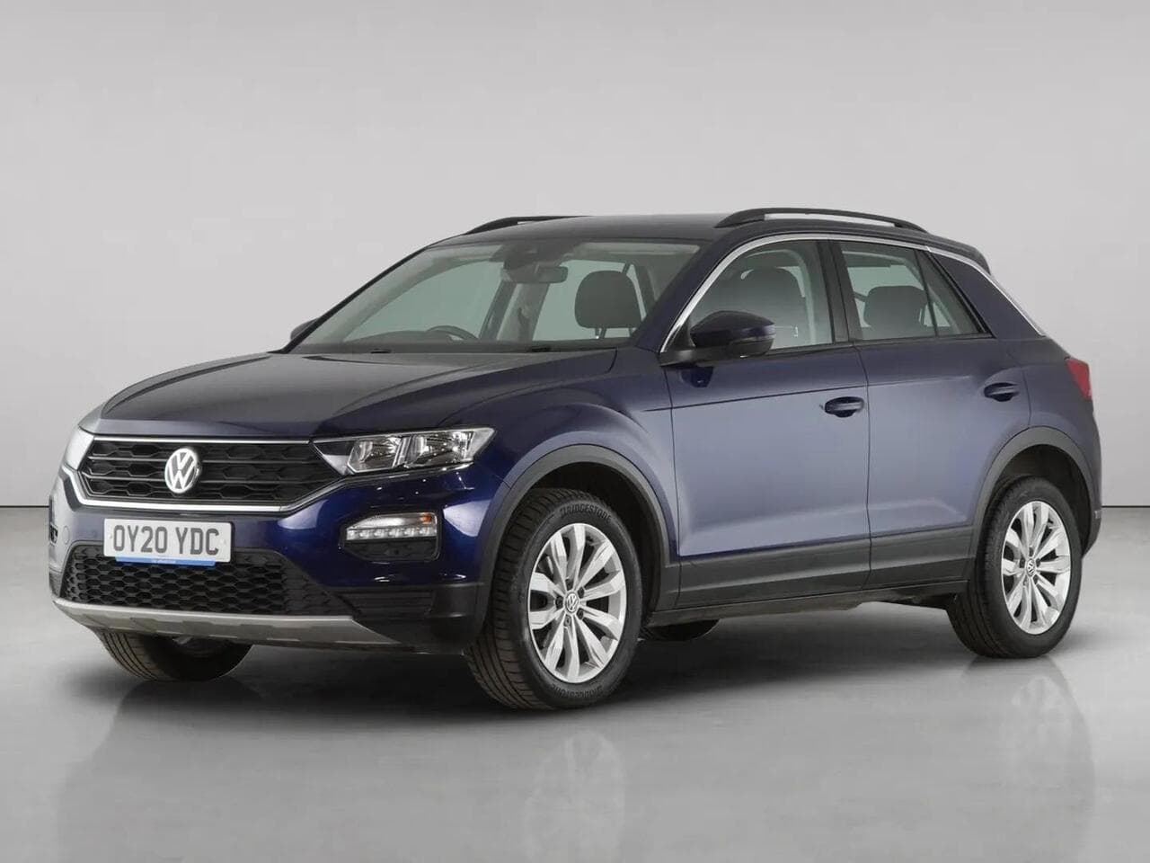 Volkswagen T-Roc thumbnail Front Left