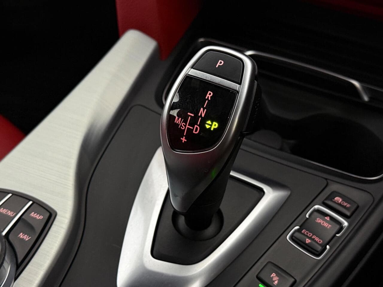 BMW 4 Series Gran Coupe thumbnail Interior Front