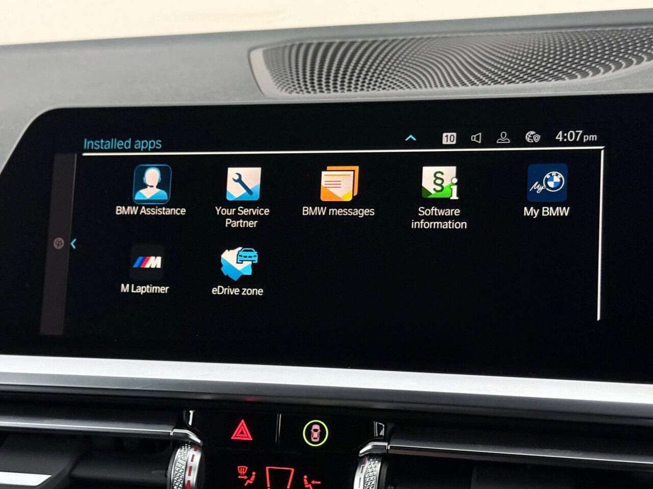 BMW 3 Series thumbnail Infotainment System