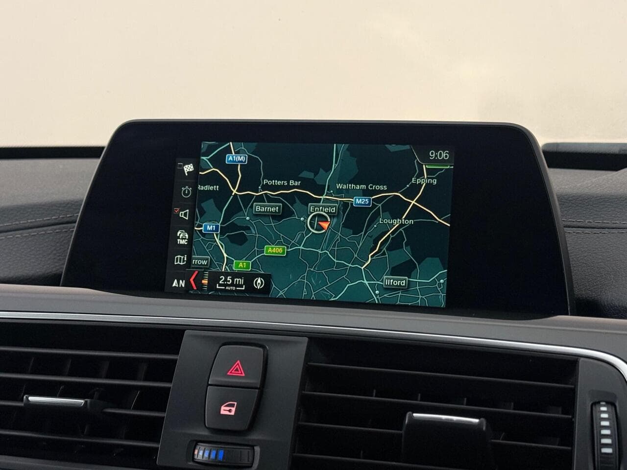 BMW 3 Series thumbnail Infotainment System