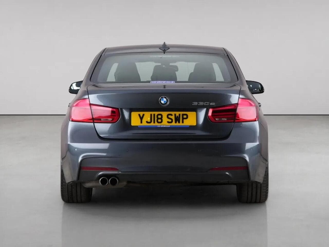 BMW 3 Series thumbnail Rear