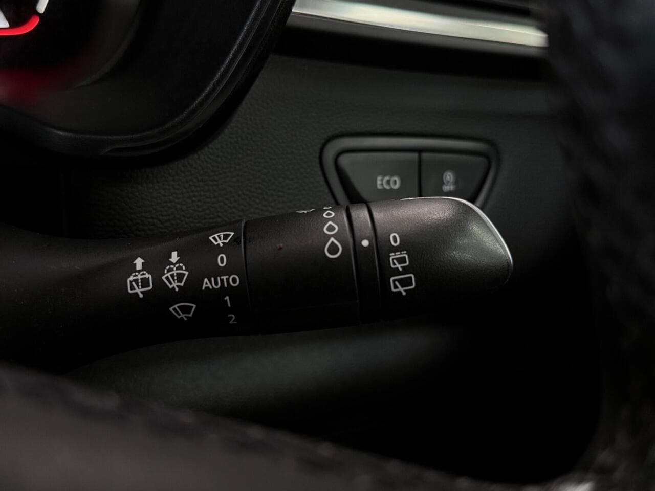 Renault Kadjar thumbnail Misc Controls