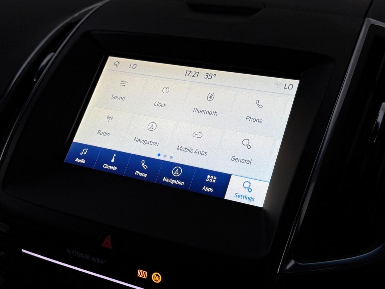 Ford Edge thumbnail Infotainment System