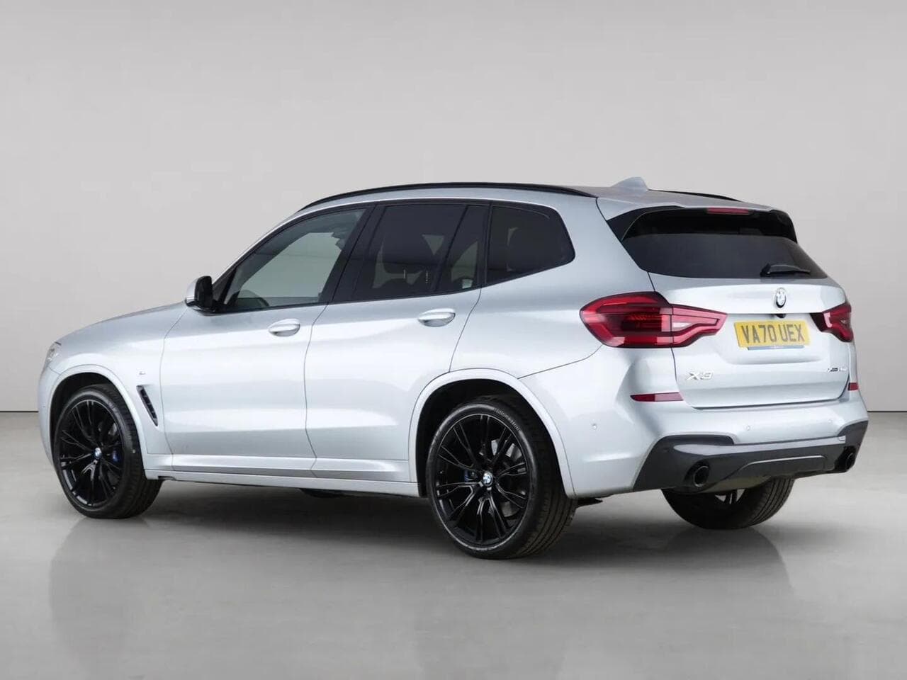 BMW X3 thumbnail Rear Left