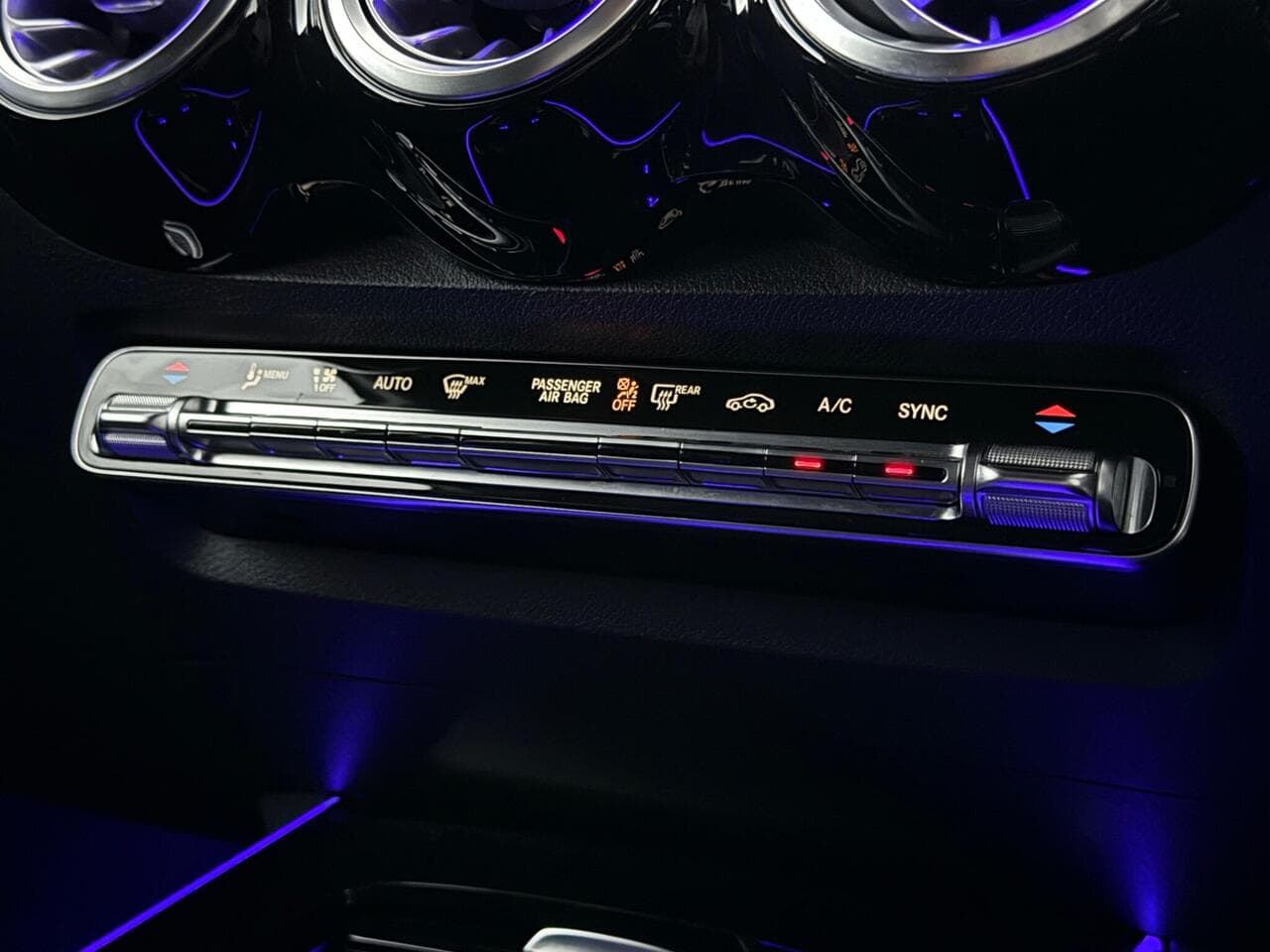 Mercedes-Benz GLB thumbnail Misc Controls