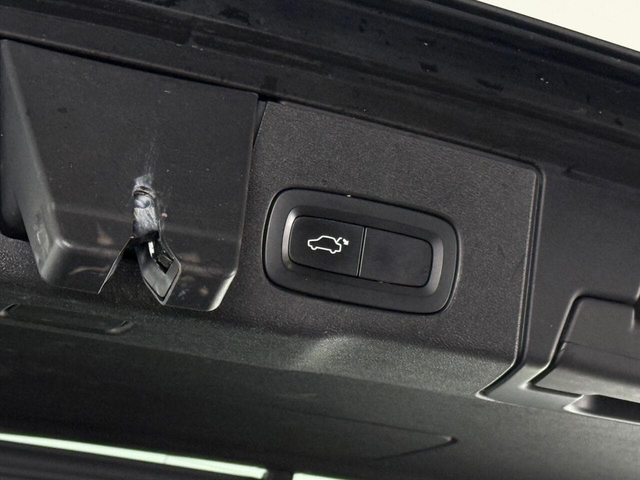 Volvo XC60 thumbnail Misc Controls