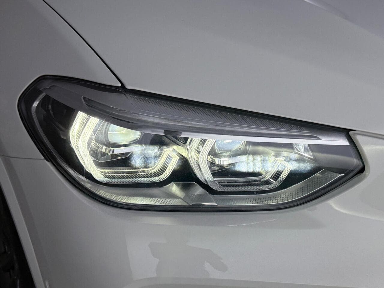 BMW X3 thumbnail Lights Front