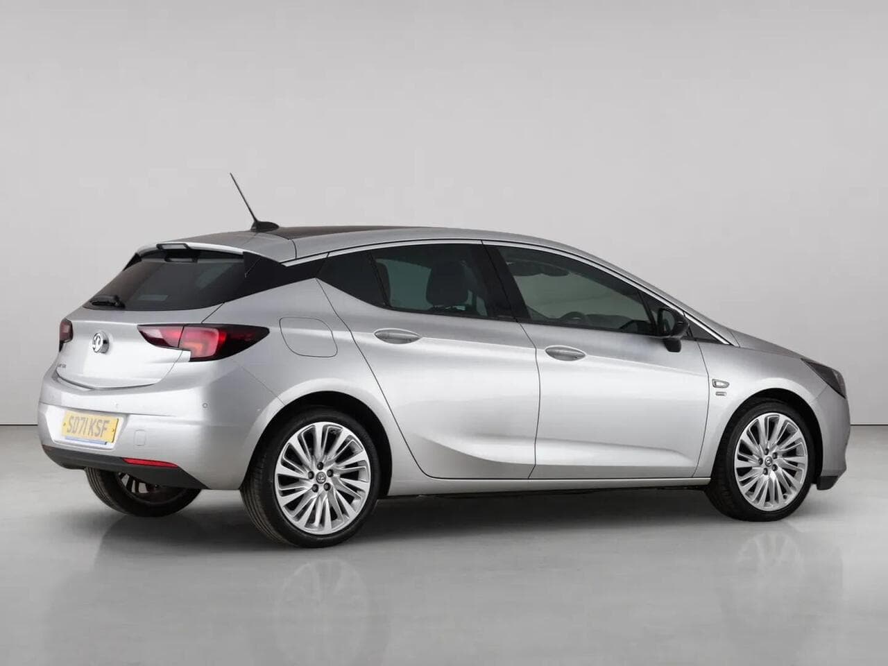 Vauxhall Astra thumbnail Side Right