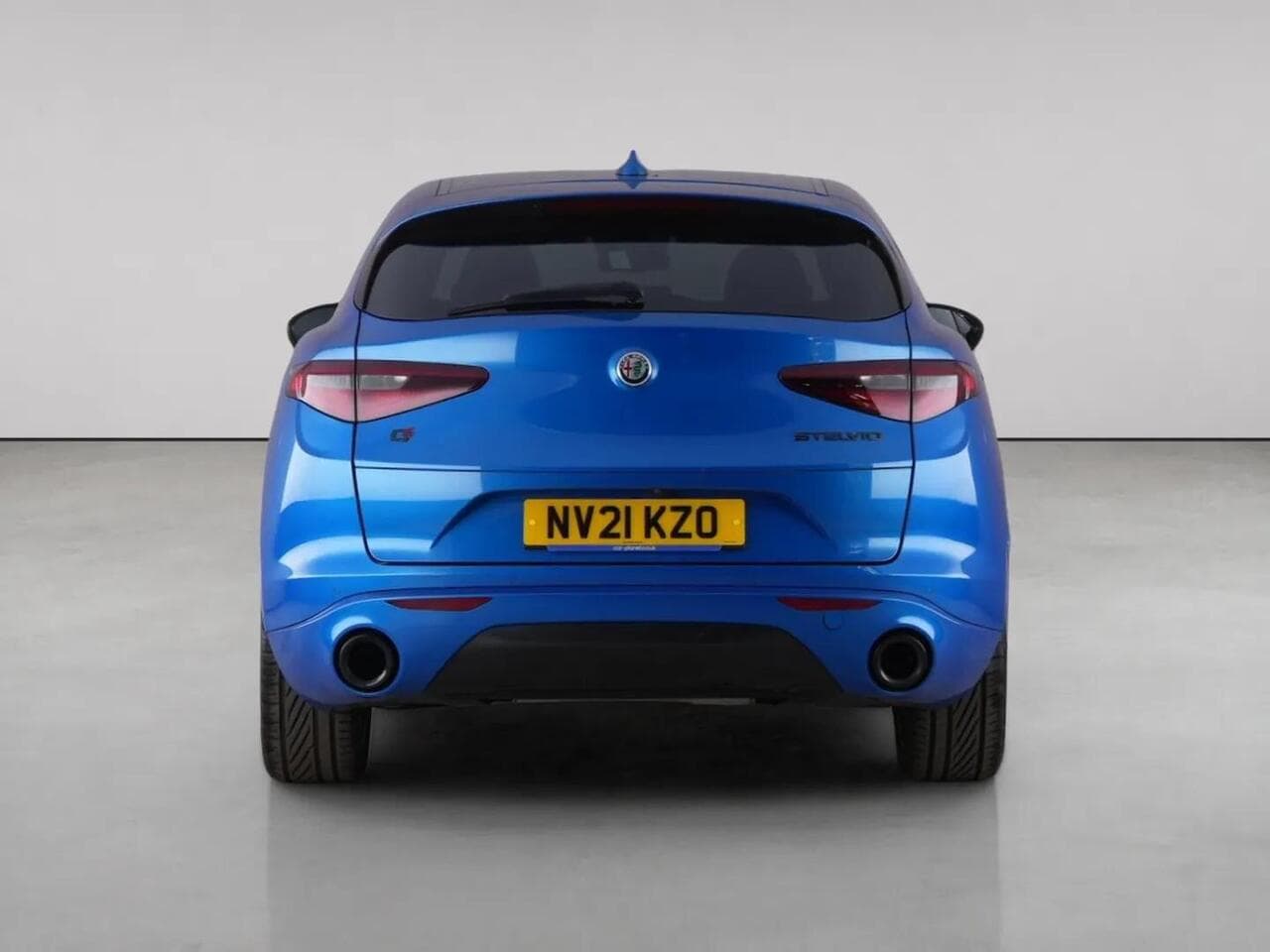 Alfa Romeo Stelvio thumbnail Rear