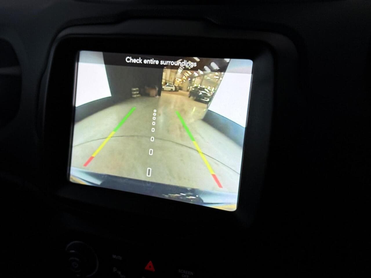 Jeep Renegade thumbnail Infotainment System