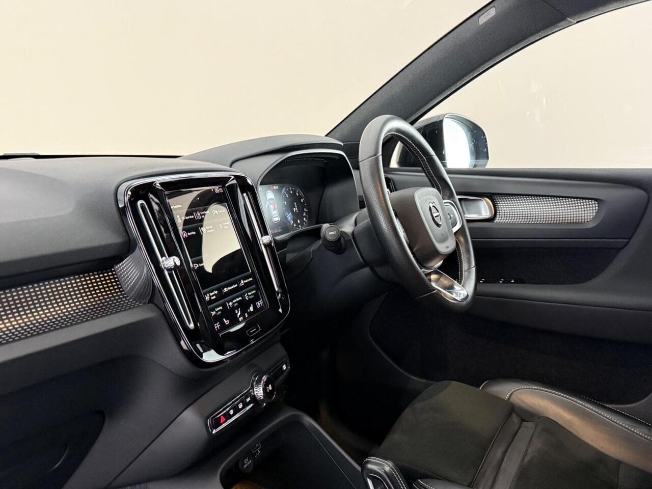 Volvo XC40 thumbnail Interior Front