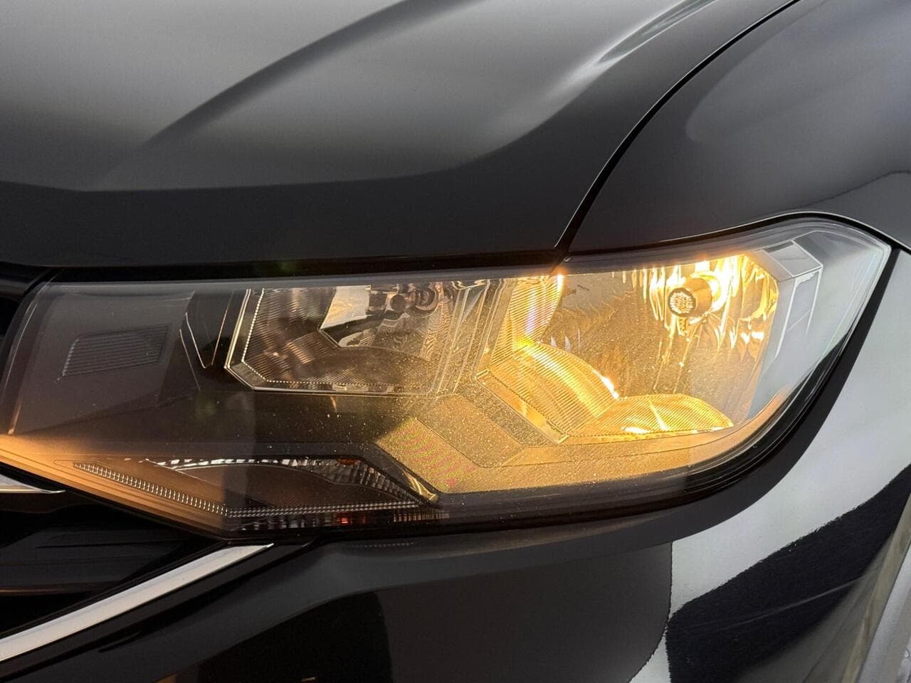 Volkswagen T-Cross thumbnail Lights Front