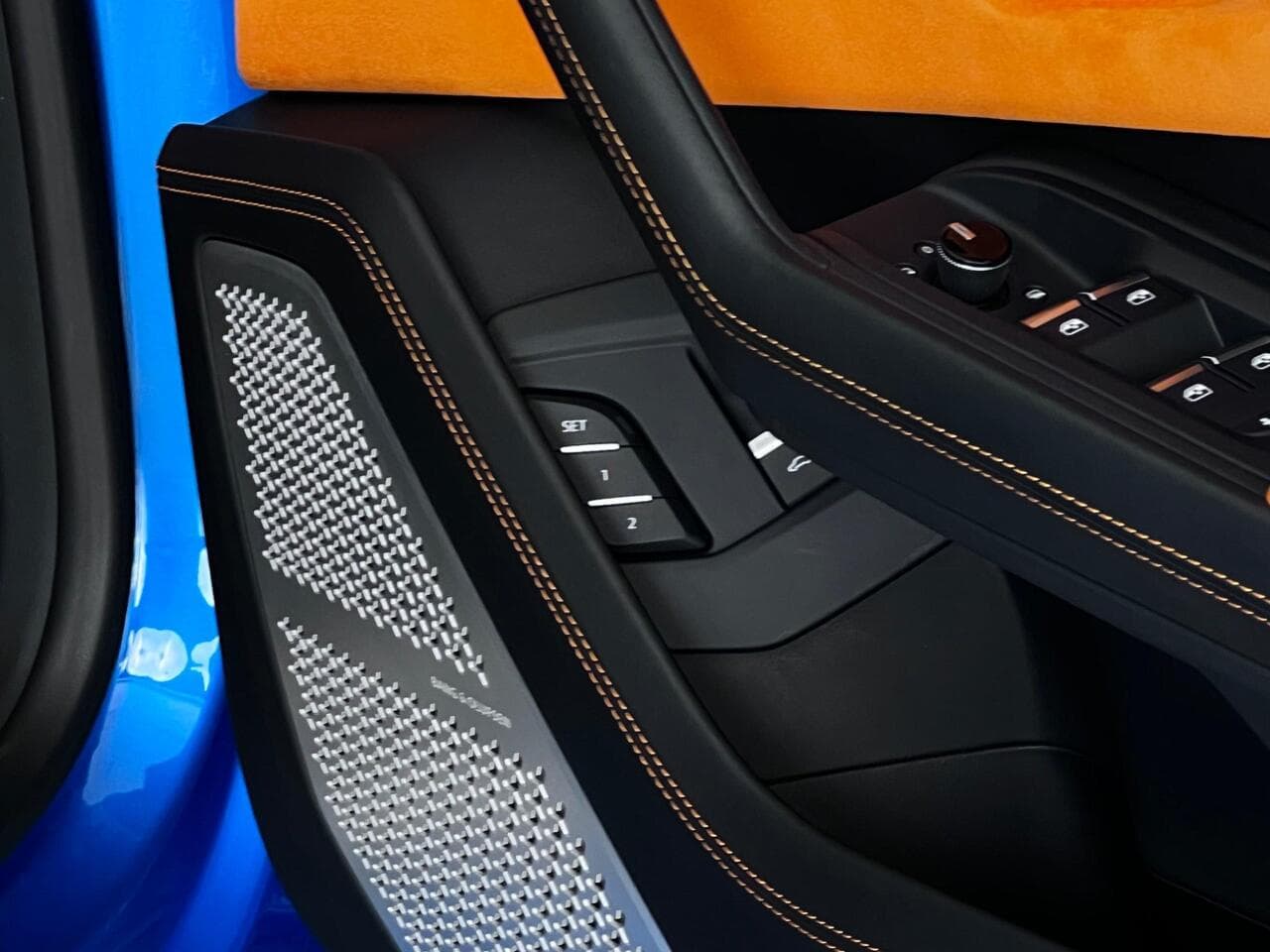 Lamborghini Urus thumbnail Misc Controls