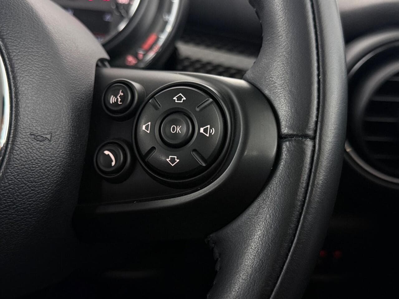 MINI Hatch thumbnail Misc Controls