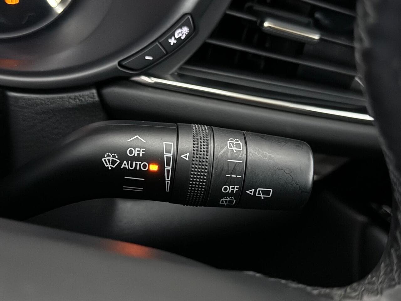 Mazda CX-30 thumbnail Misc Controls