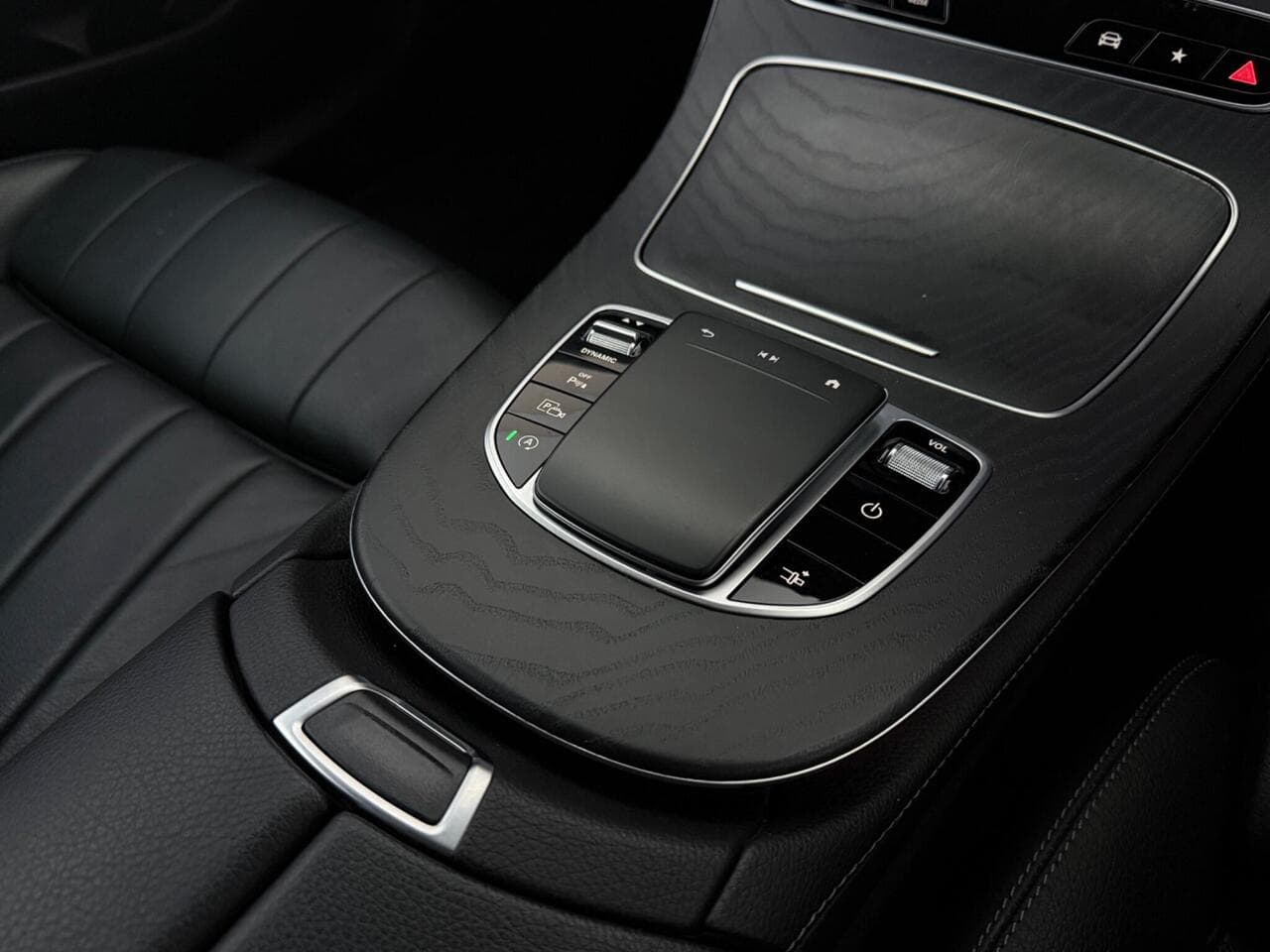 Mercedes-Benz E Class thumbnail Misc Controls