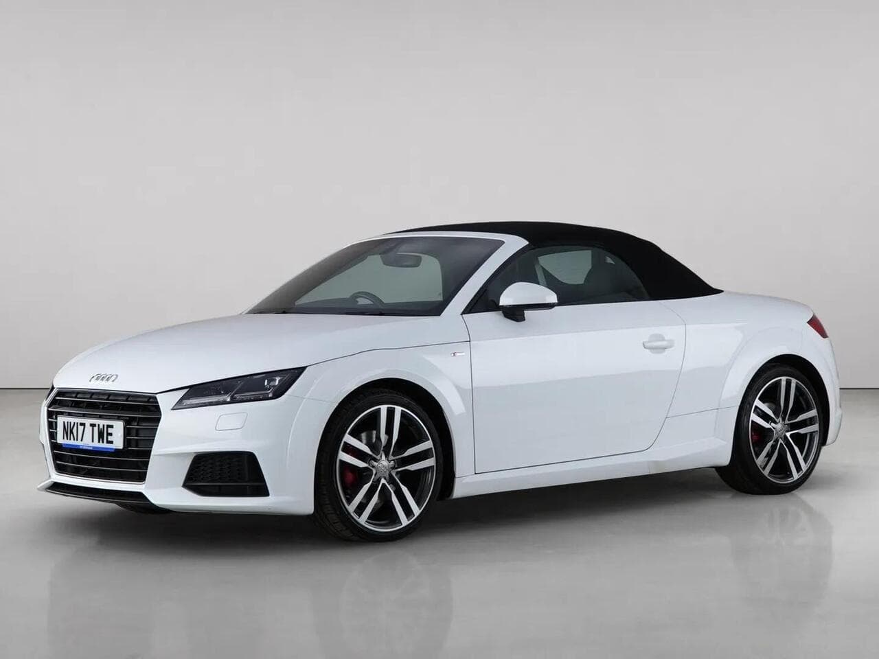 Audi TT thumbnail Front Left