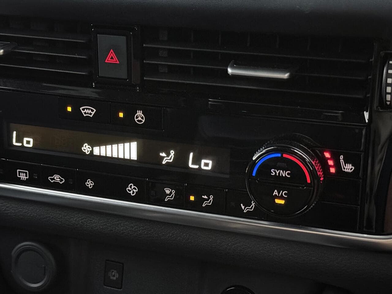 Nissan Qashqai thumbnail Infotainment System