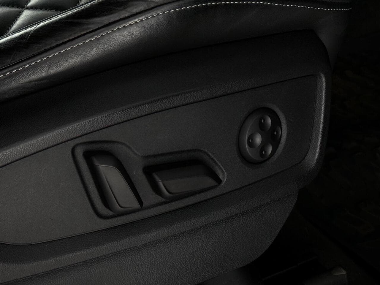 Audi Q5 thumbnail Misc Controls