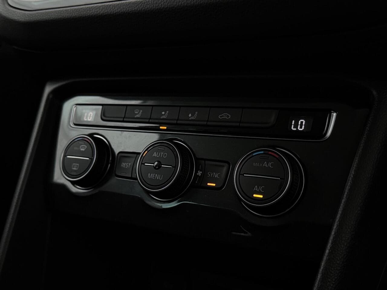 Volkswagen Tiguan thumbnail Misc Controls