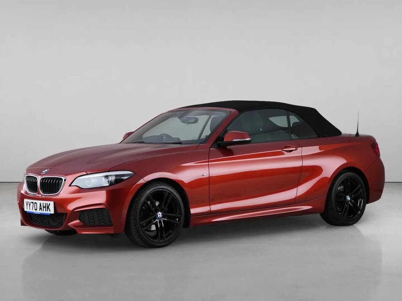 BMW 2 Series thumbnail Front Left