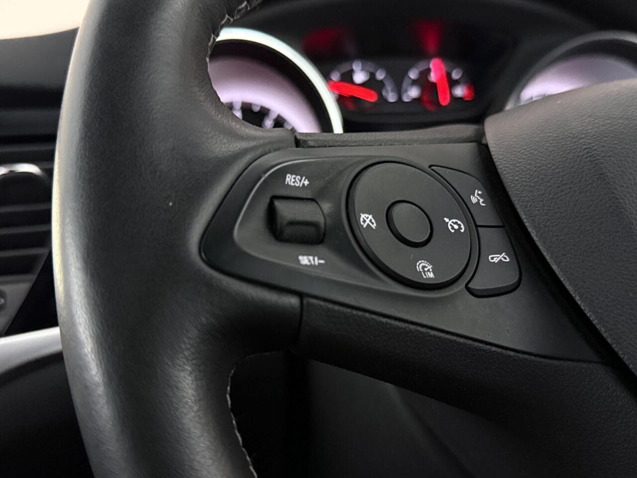 Vauxhall Astra thumbnail Misc Controls