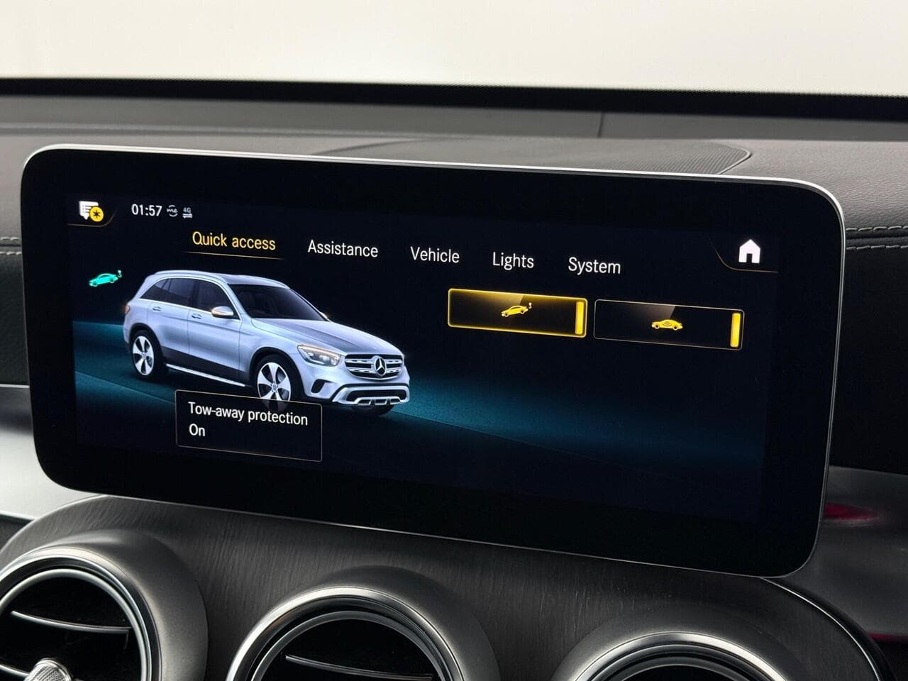 Mercedes-Benz GLC thumbnail Infotainment System