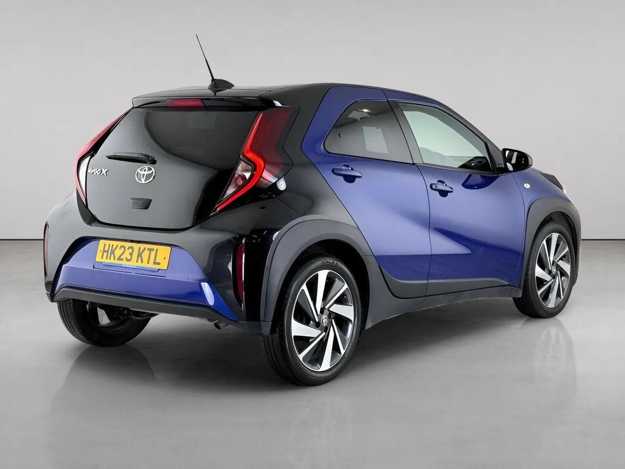 Toyota Aygo X thumbnail Rear Right