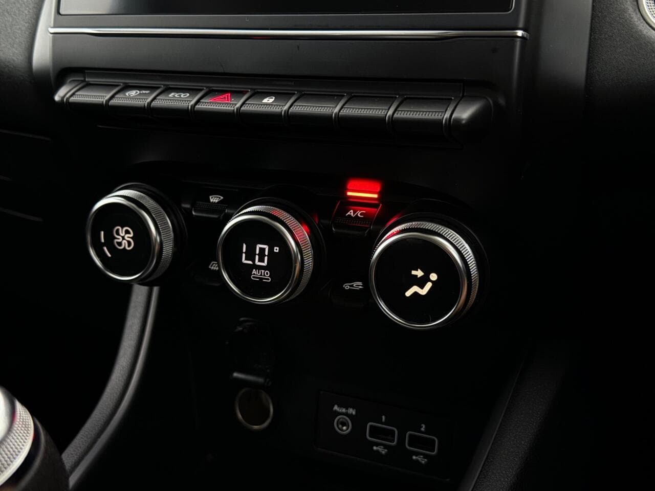 Renault Captur thumbnail Misc Controls