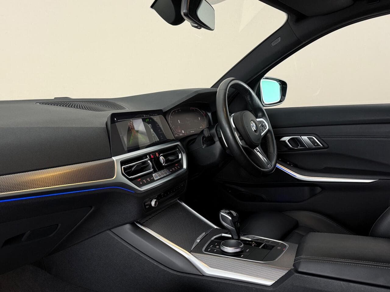 BMW 3 Series thumbnail Interior Front
