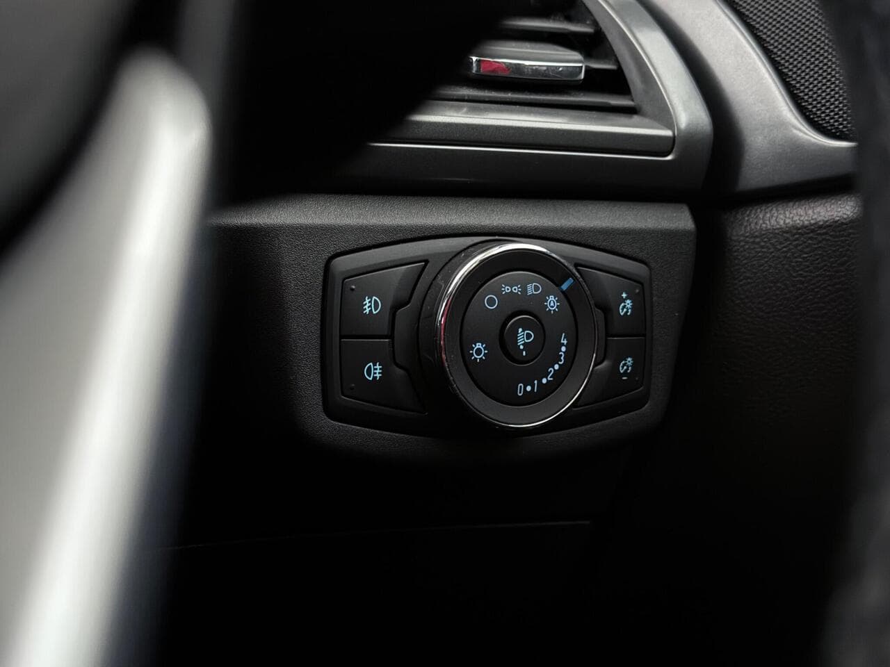 Ford Mondeo thumbnail Misc Controls