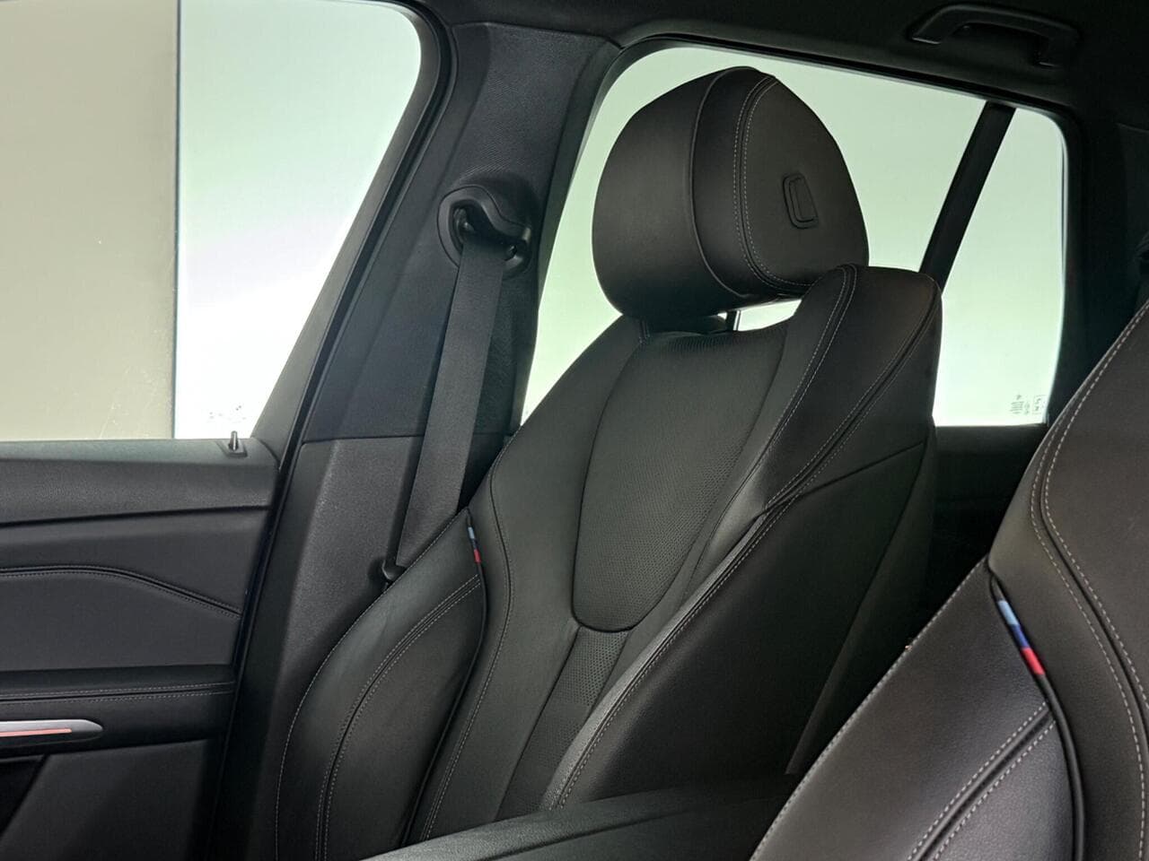 BMW X5 thumbnail Seats Rear
