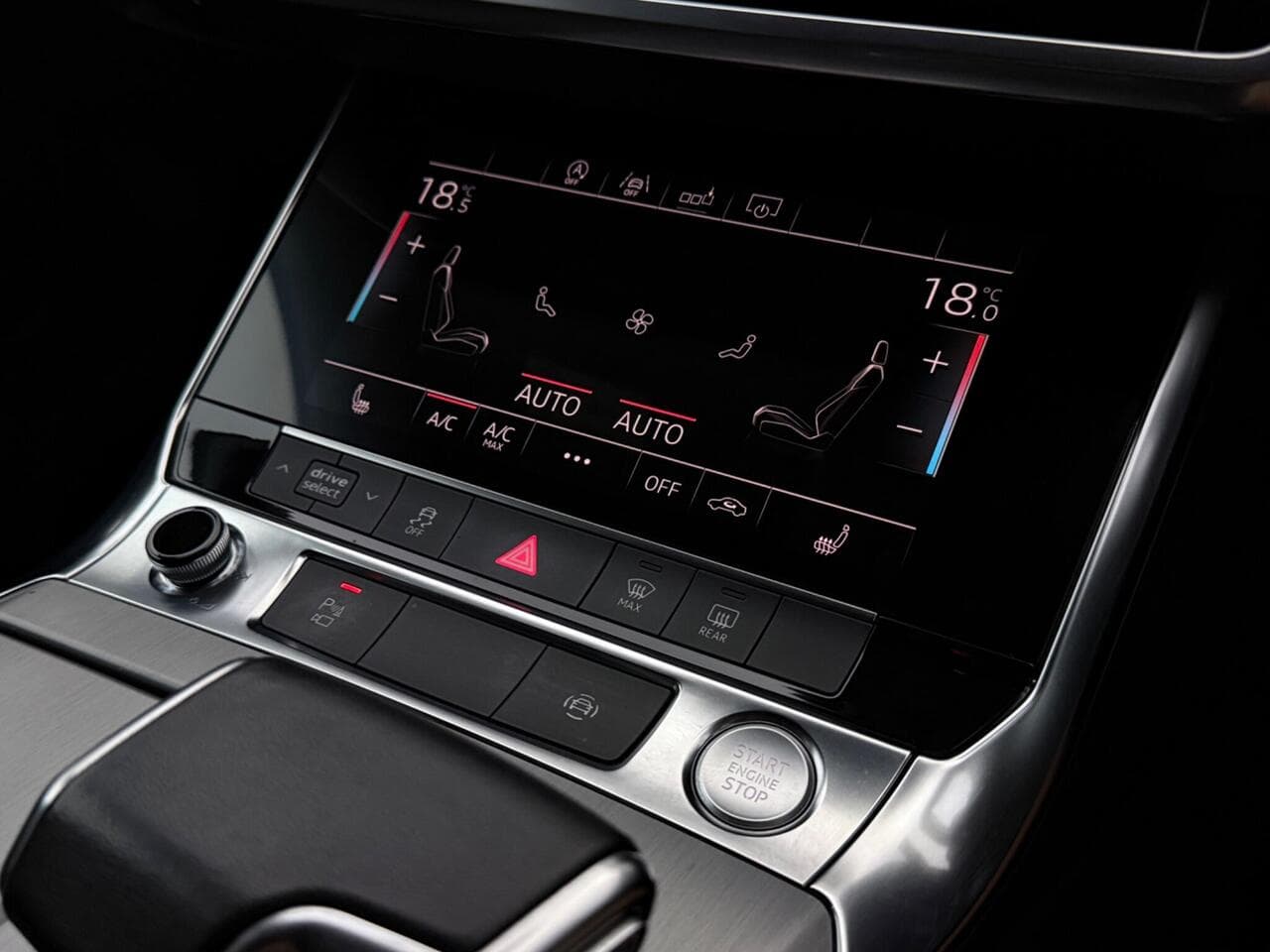 Audi A6 Avant thumbnail Infotainment System