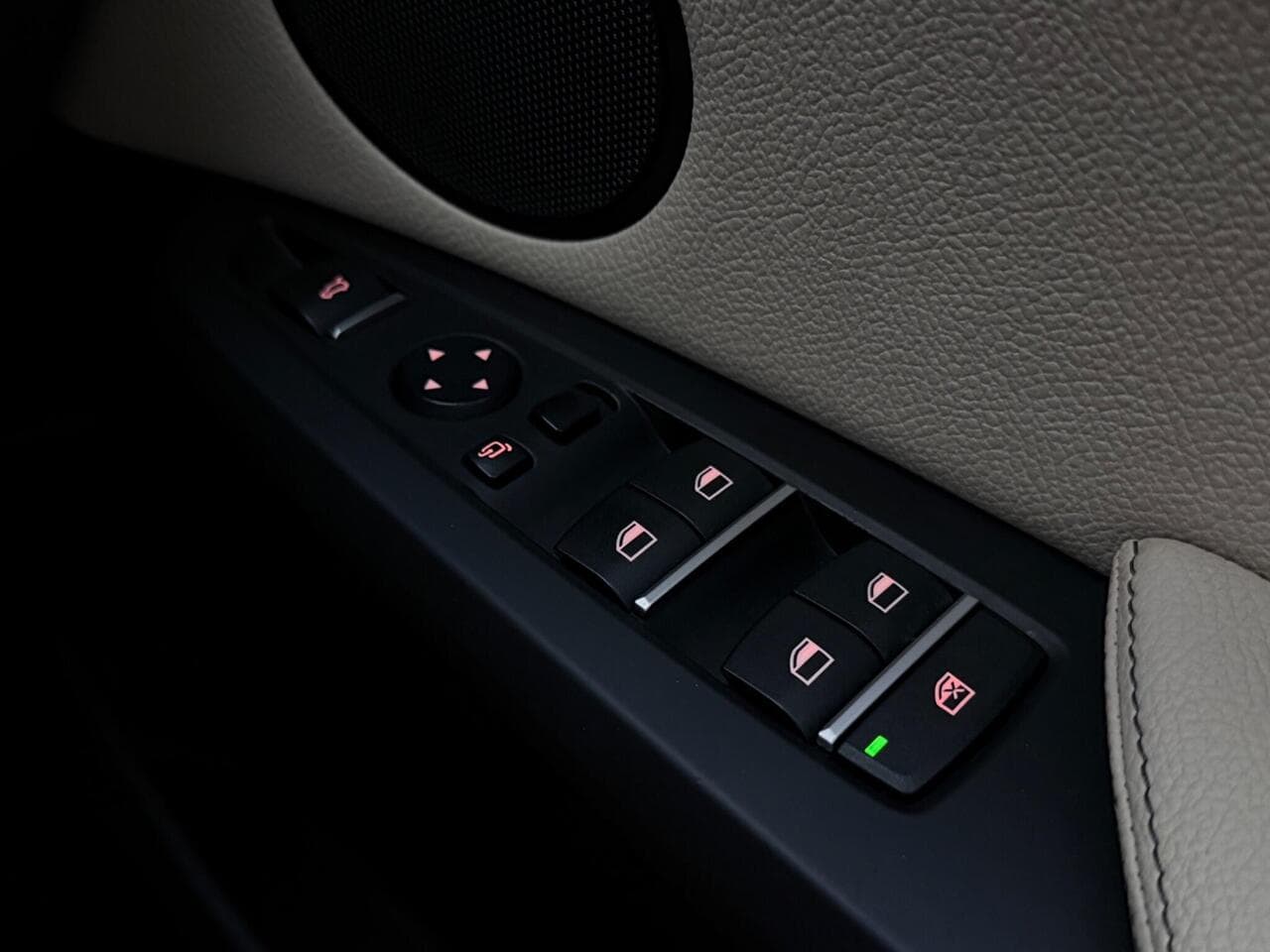 BMW X4 thumbnail Misc Controls