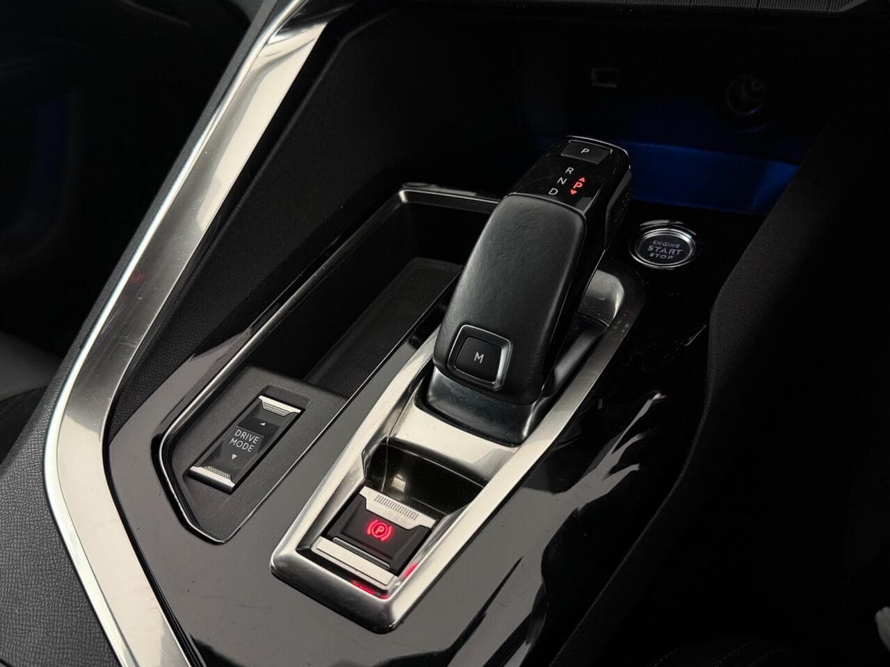 Peugeot 5008 thumbnail Interior Front