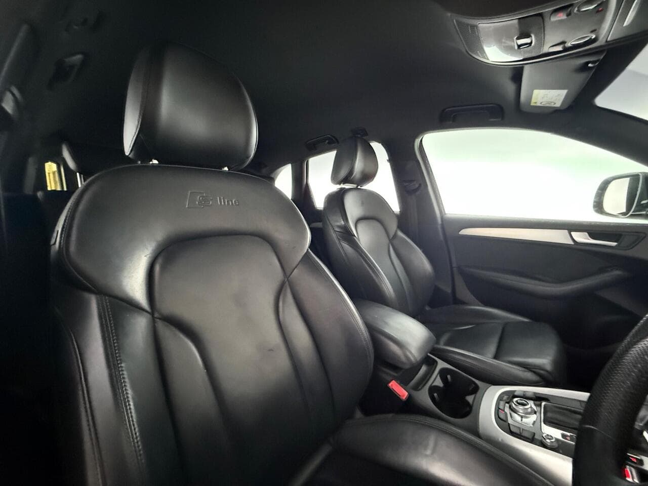 Audi Q5 thumbnail Seat Driver